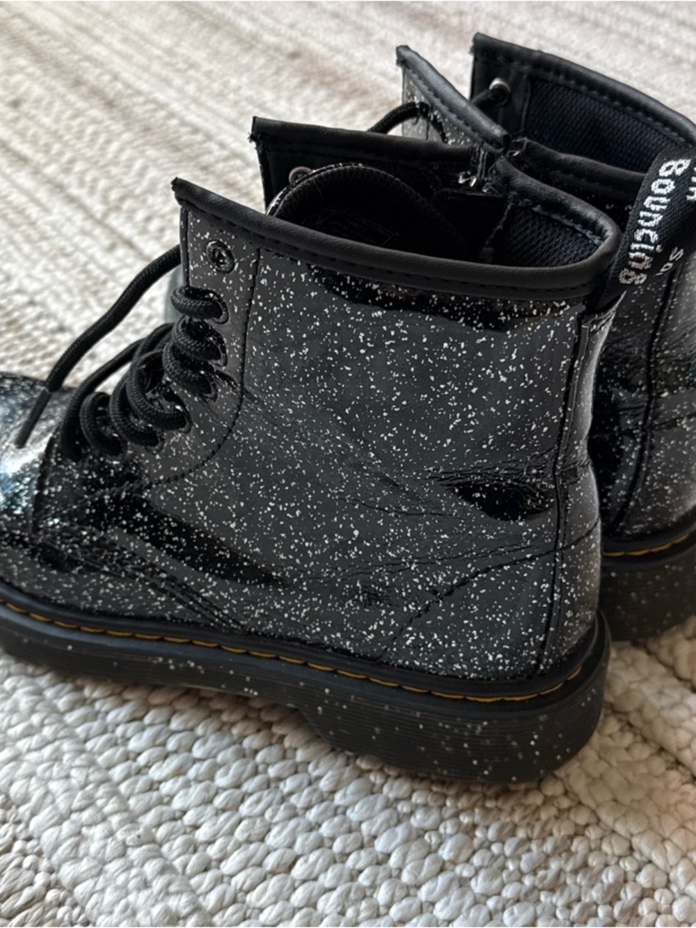 Girl’s Doc Martens Youth Glitter Lace Up Boots 1460 J Black–Cosmic Glitter US 4 - Picture 3 of 10